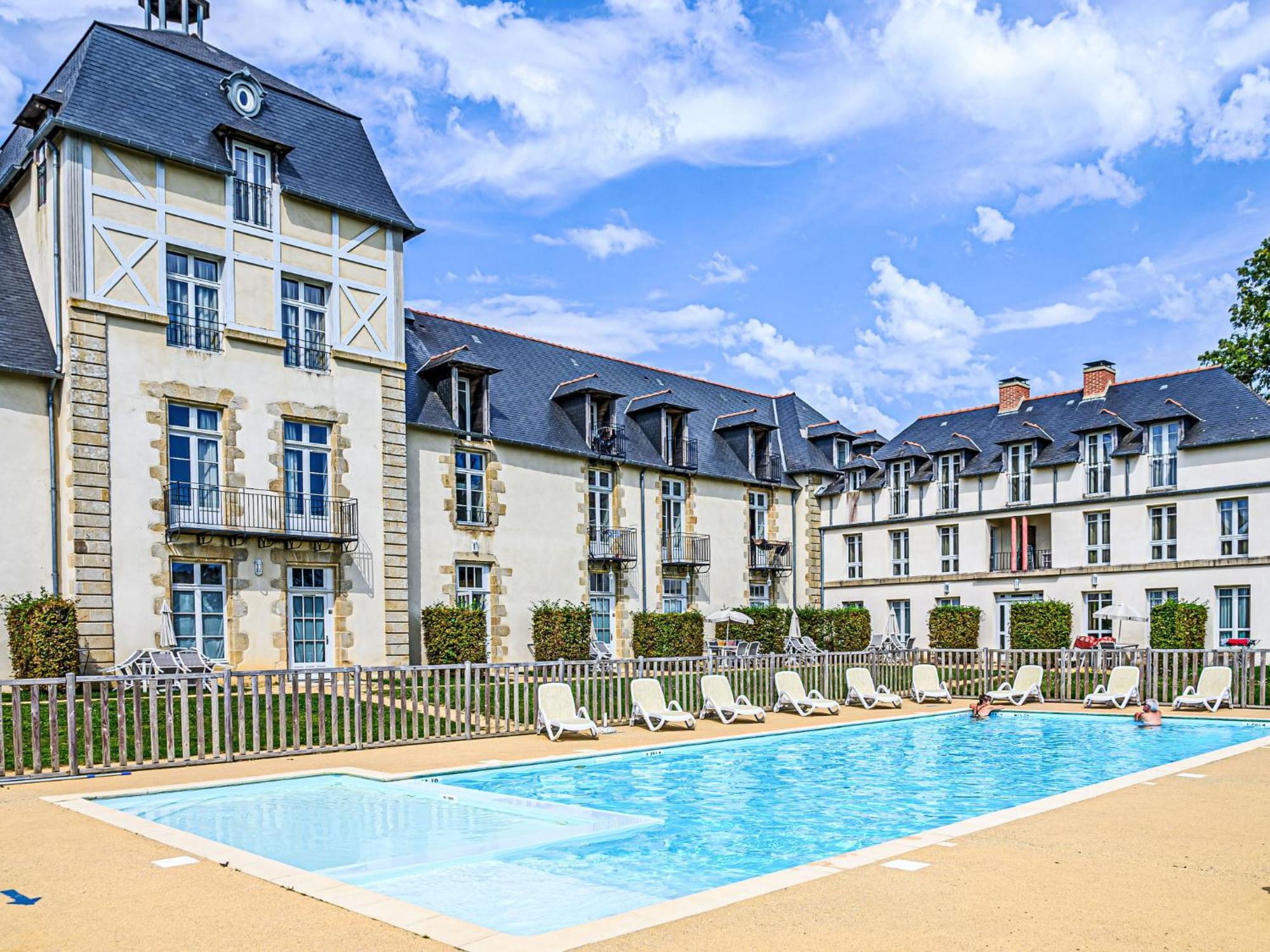 Apartment Chateau De Kergonano-16 By Interhome 바덴 외부 사진